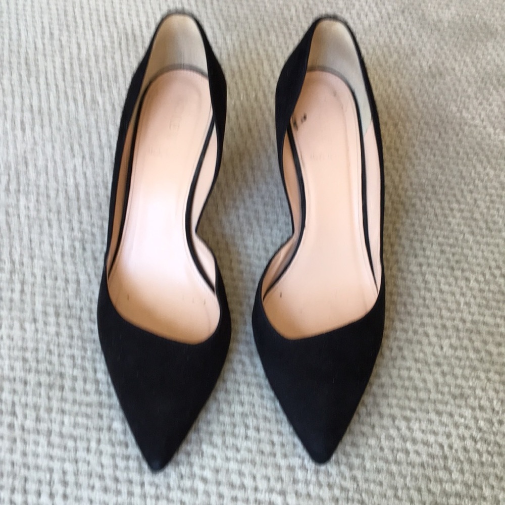 Pretty Black suede heels